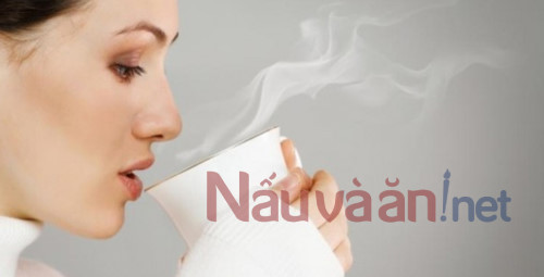 10 lợi ích của việc uống nước ấm vào buổi sáng