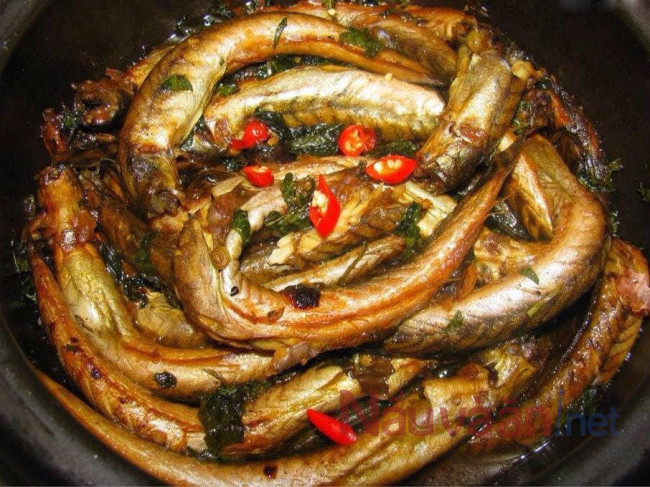 cá kèo kho tộ ngon lức mũi