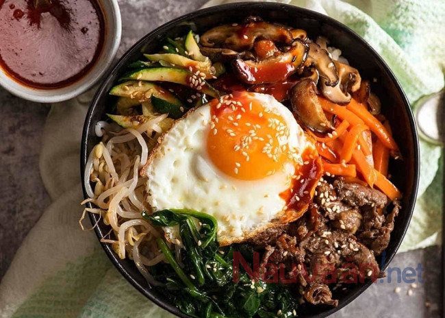 Cơm trộn Hàn Quốc Bibimbap