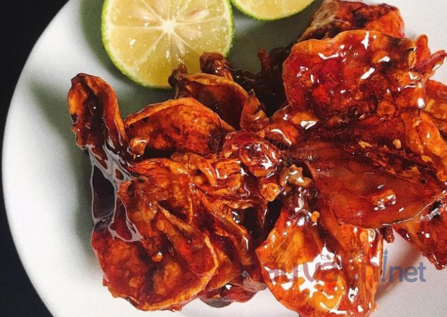 đun đến khi hỗn hợp thành dạng sền sệt và bày ra đĩa