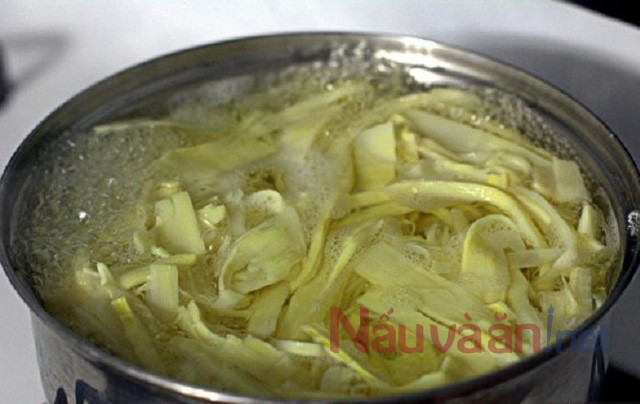 Luộc măng trúc