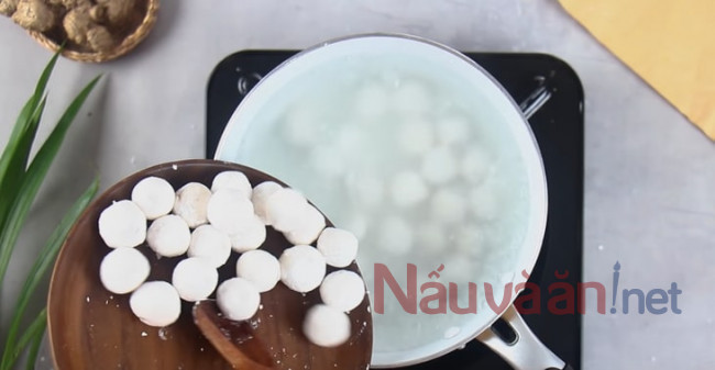 làm phần vỏ bánh bột lọc