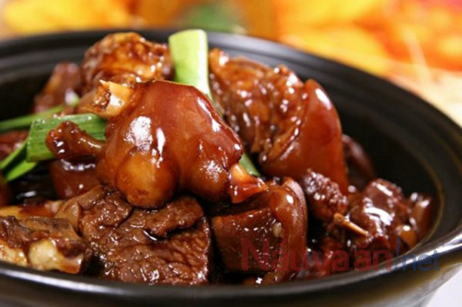 yêu cầu thành phẩm món chân giò hầm coca